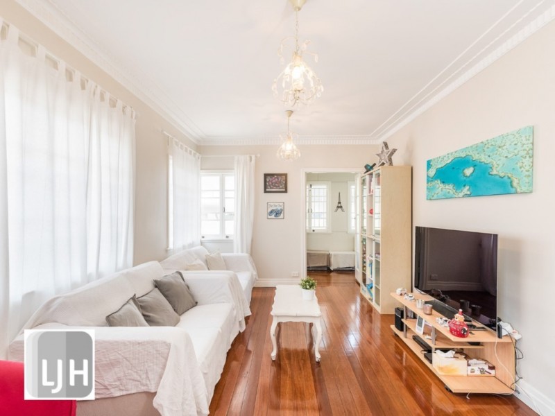 22 Andrew Avenue, Tarragindi QLD 4121