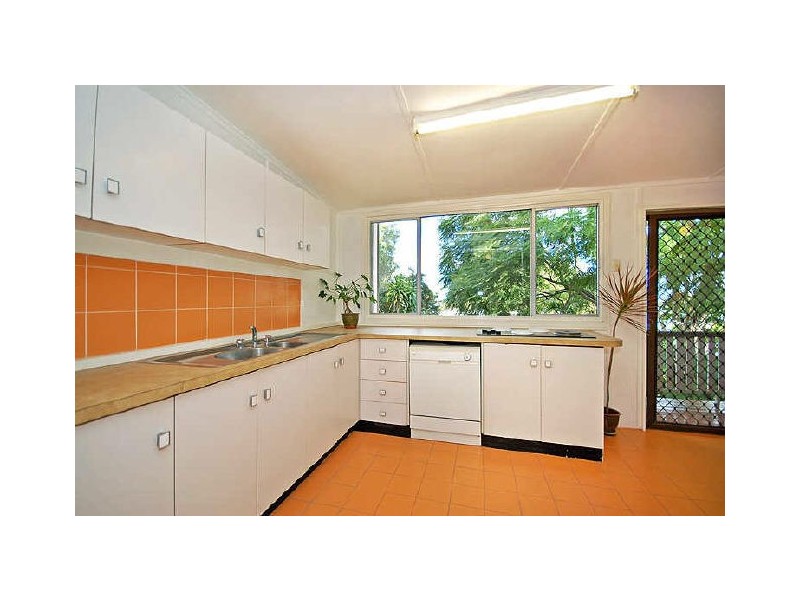 11 Kenway Street, Moorooka QLD 4105