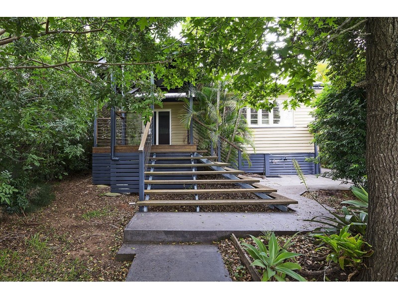 6 Ormuz Road, Yeronga QLD 4104