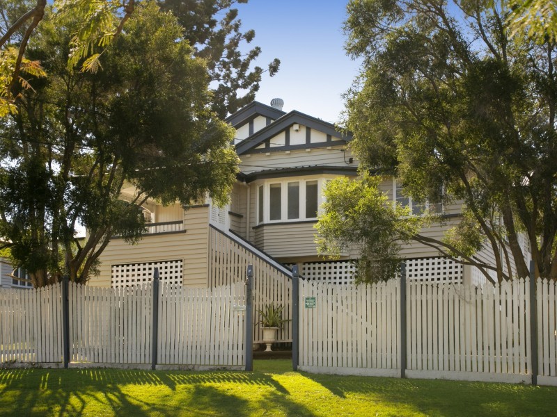 50 Livingstone Street, Yeerongpilly QLD 4105