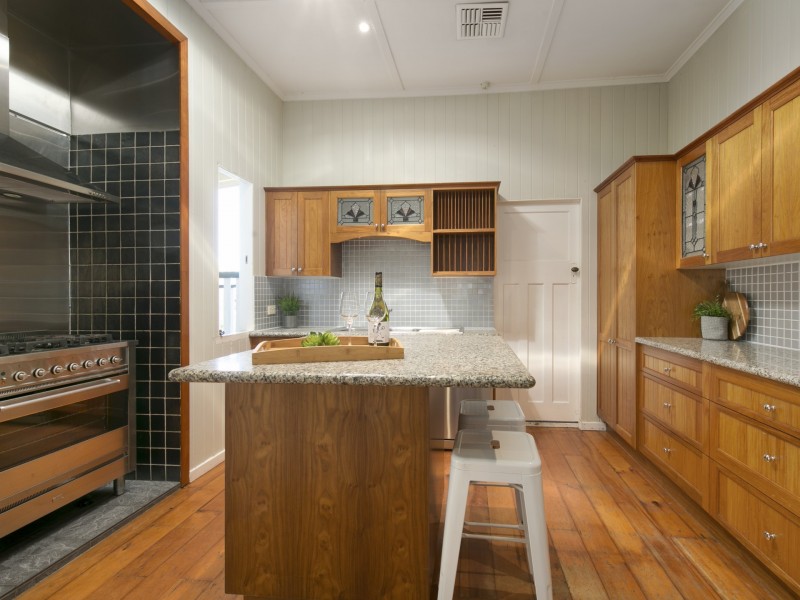 50 Livingstone Street, Yeerongpilly QLD 4105