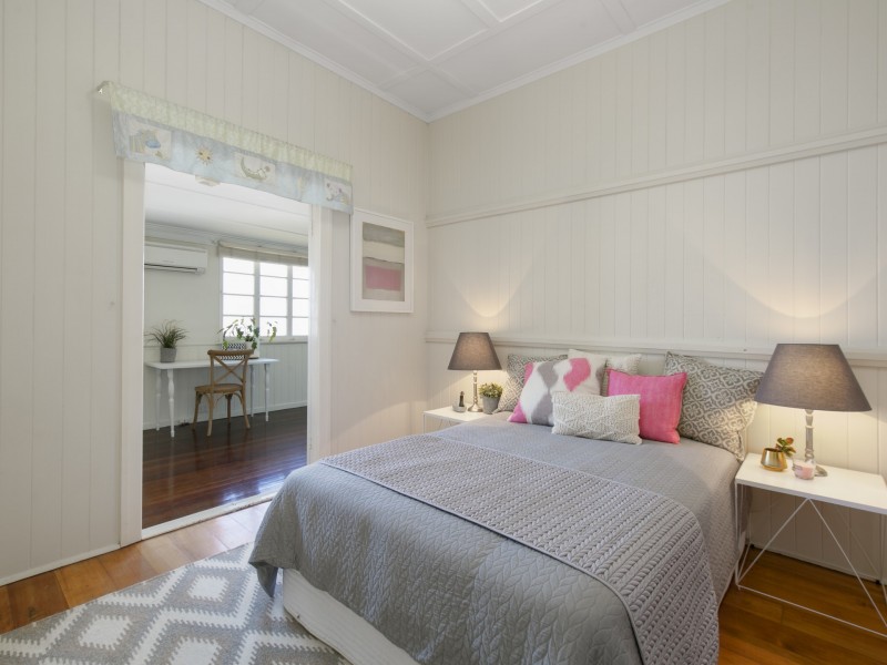 50 Livingstone Street, Yeerongpilly QLD 4105