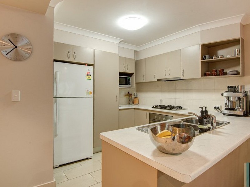 1/15 Clara Street, Annerley QLD 4103