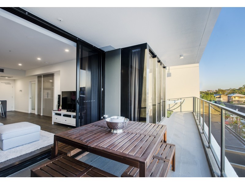 211/1 Deshon Street, Woolloongabba QLD 4102