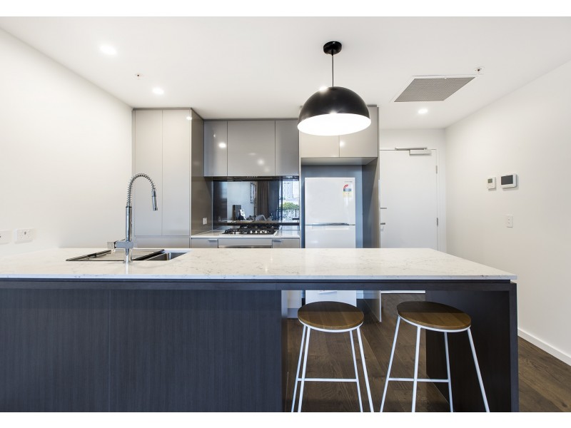 211/1 Deshon Street, Woolloongabba QLD 4102