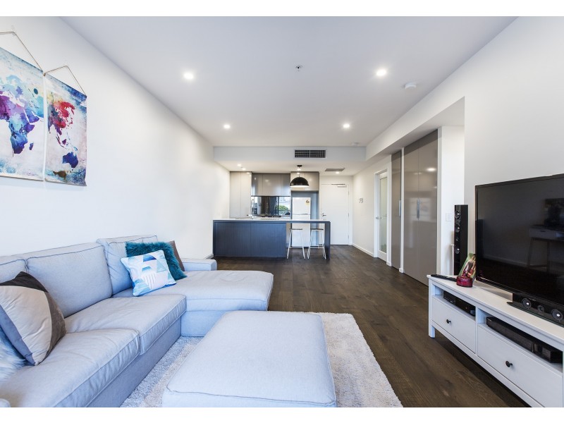 211/1 Deshon Street, Woolloongabba QLD 4102