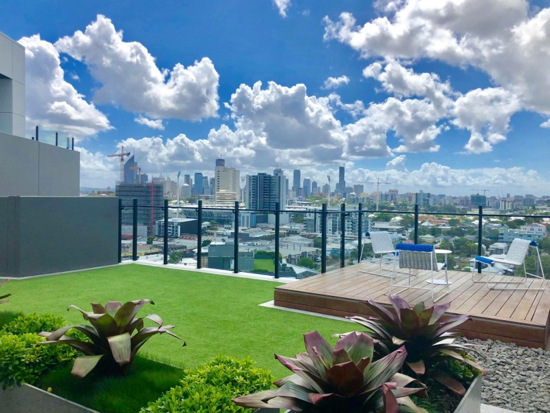 211/1 Deshon Street, Woolloongabba QLD 4102