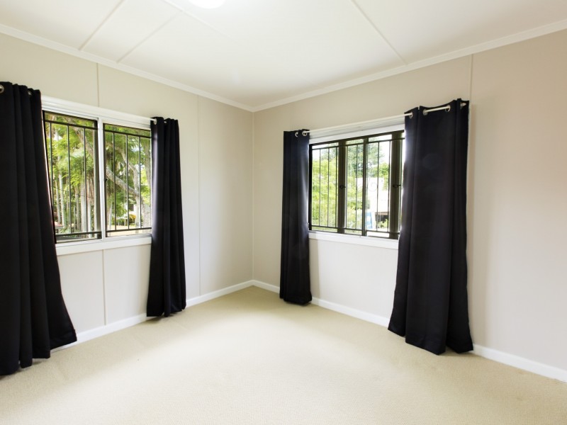 6 Yvonne Street, Yeronga QLD 4104