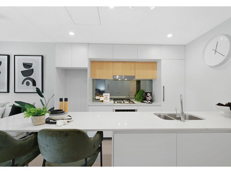 202/52 Grantson Street, Windsor QLD 4030