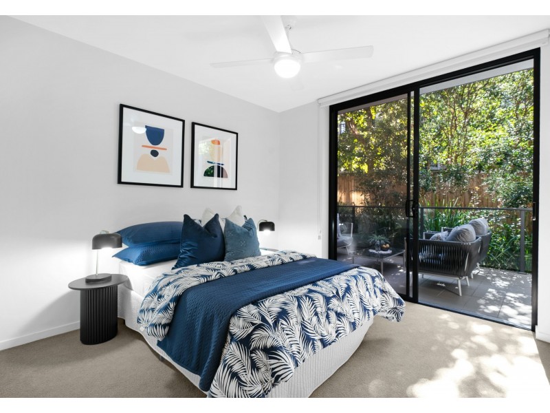 202/52 Grantson Street, Windsor QLD 4030