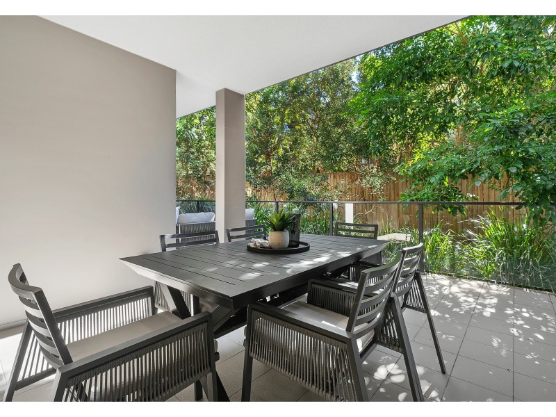 202/52 Grantson Street, Windsor QLD 4030