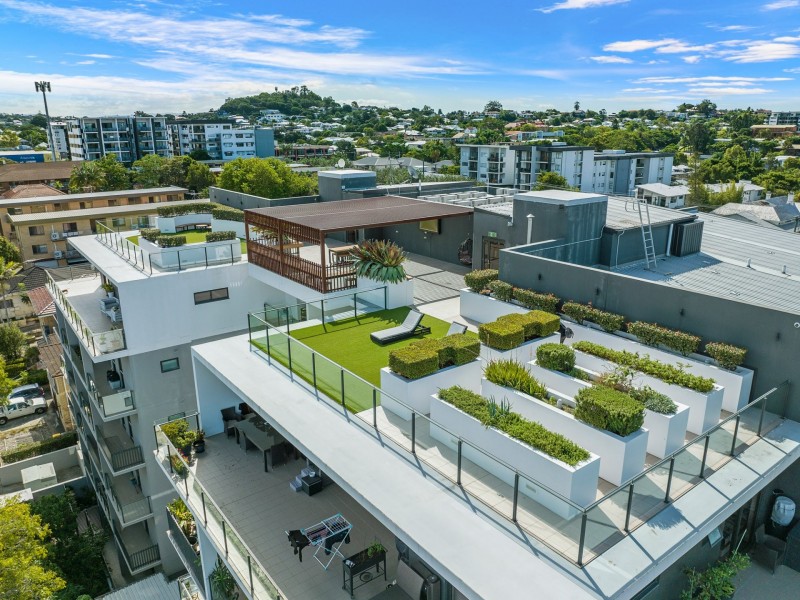 202/52 Grantson Street, Windsor QLD 4030