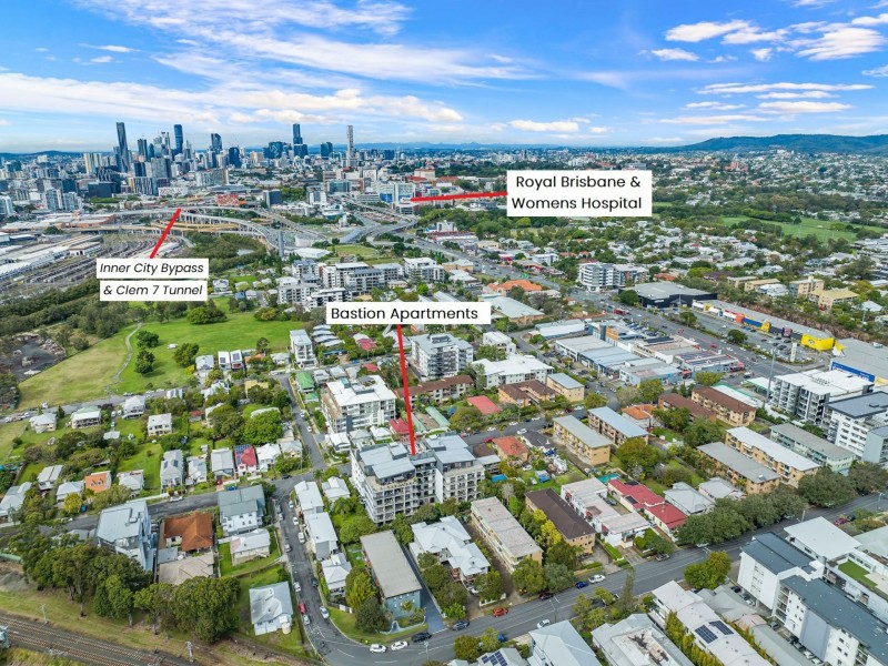 202/52 Grantson Street, Windsor QLD 4030