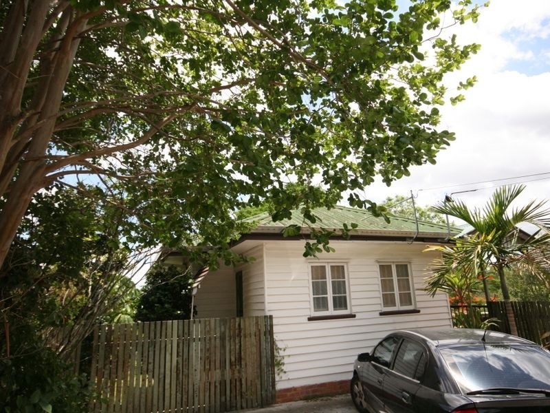 22 Jordan Street, Greenslopes QLD 4120