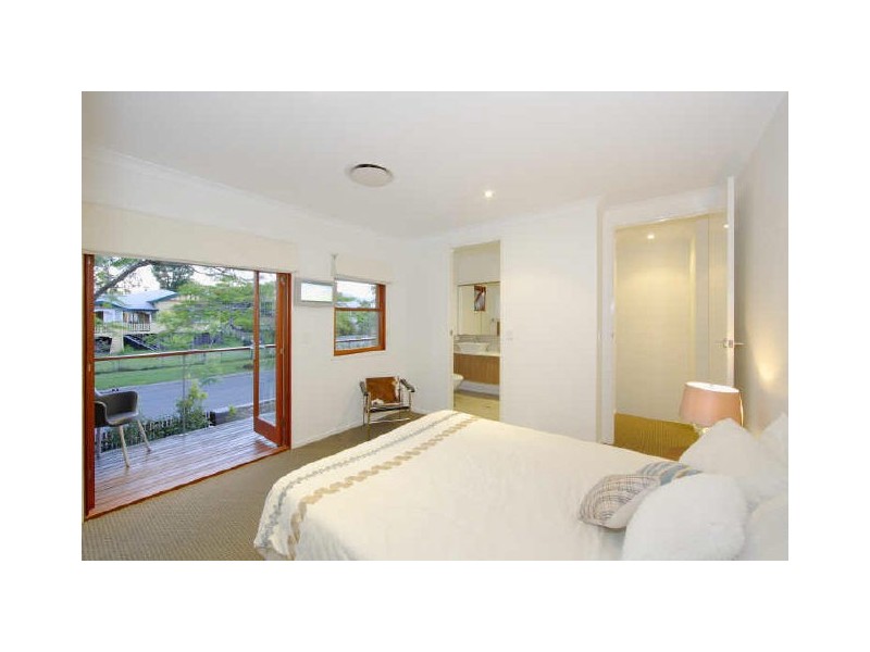 1/9 Cook Street, Yeronga QLD 4104