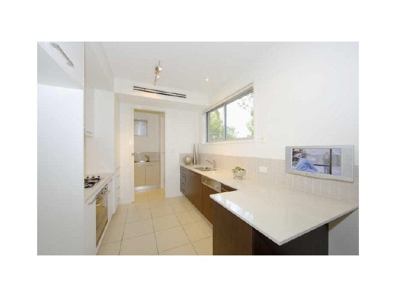 1/9 Cook Street, Yeronga QLD 4104