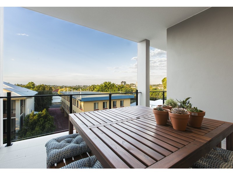 52 Grantson Street, Windsor QLD 4030