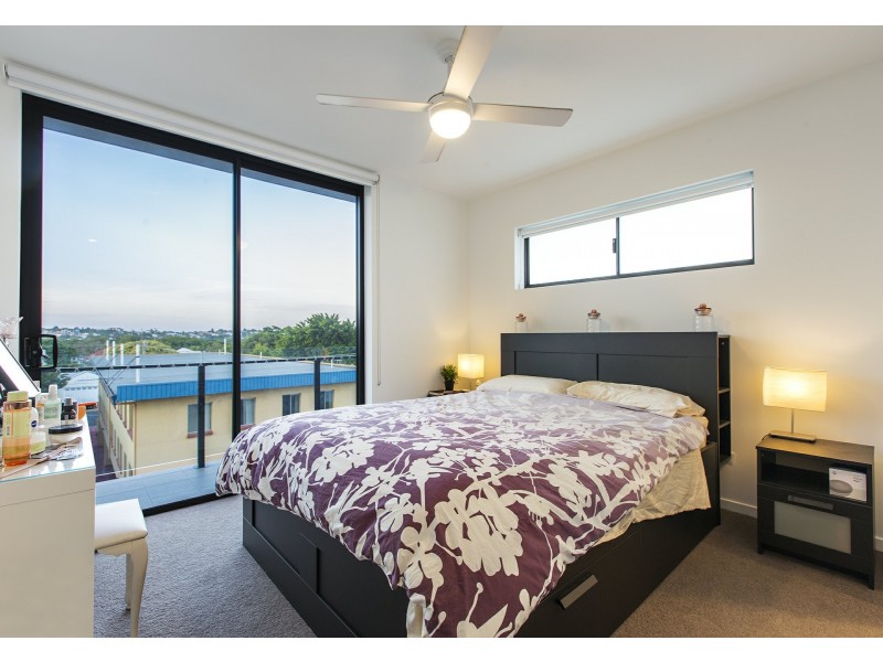 52 Grantson Street, Windsor QLD 4030