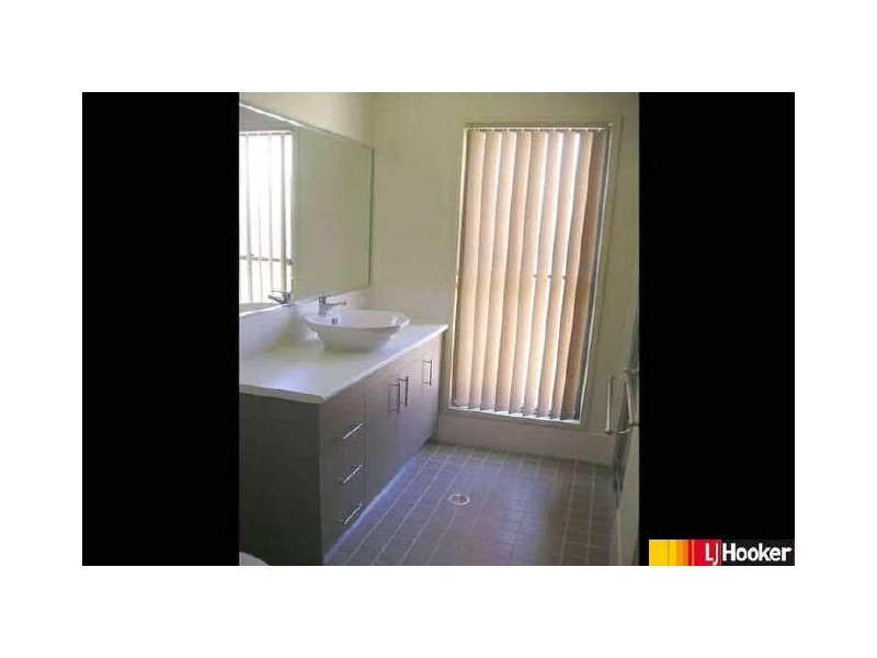 1/127 Ekibin Road, Annerley QLD 4103