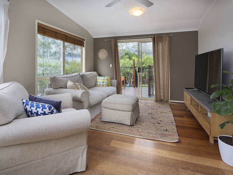 27 Kiriwina Street, Fig Tree Pocket QLD 4069