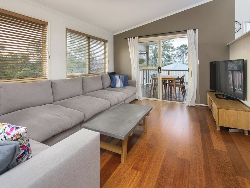 27 Kiriwina Street, Fig Tree Pocket QLD 4069