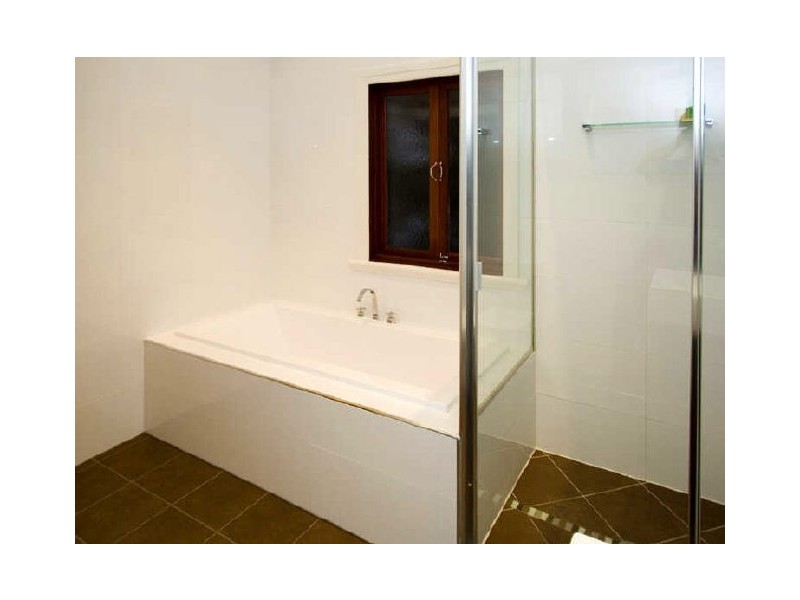 66 Fairfield Road, Fairfield QLD 4103