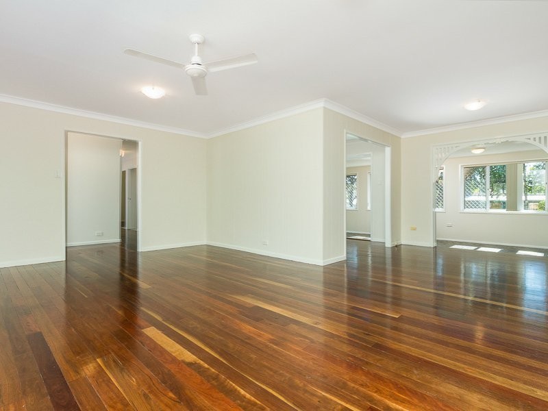 38 Kurrowah Crescent, Margate QLD 4019