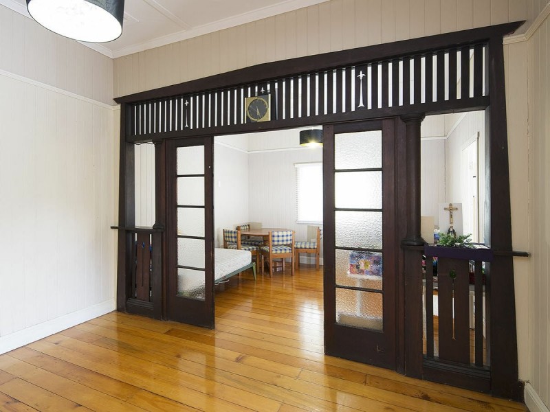 153 Annerley Road (entry via Walton St), Dutton Park QLD 4102