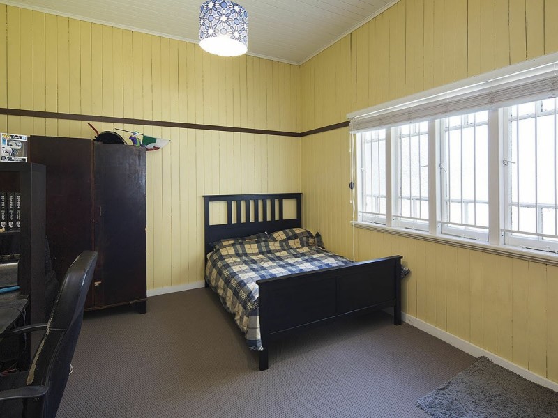 153 Annerley Road (entry via Walton St), Dutton Park QLD 4102