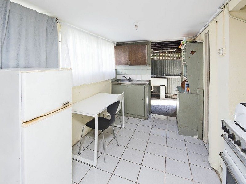 153 Annerley Road (entry via Walton St), Dutton Park QLD 4102