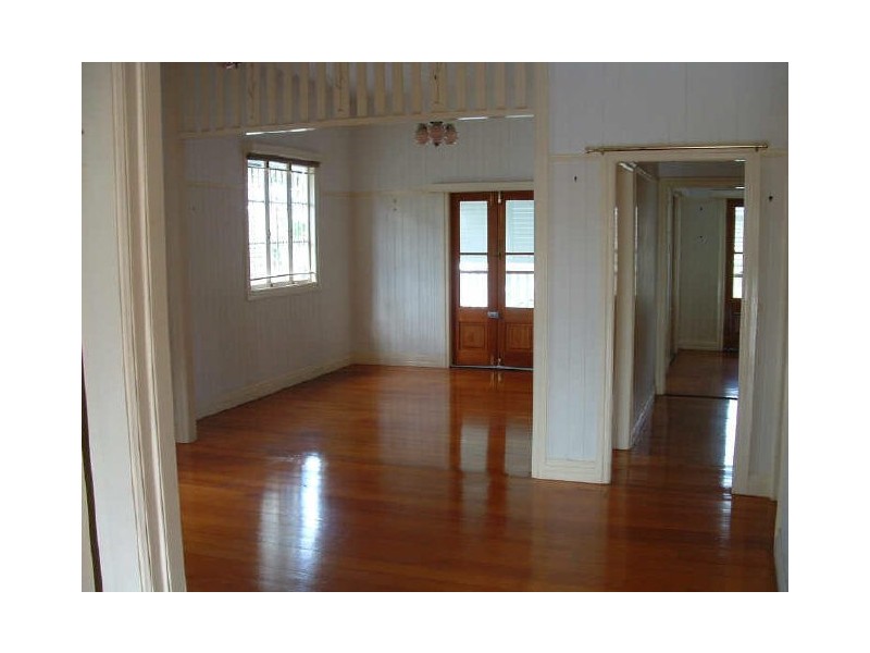 196 Ekibin Road, Tarragindi QLD 4121