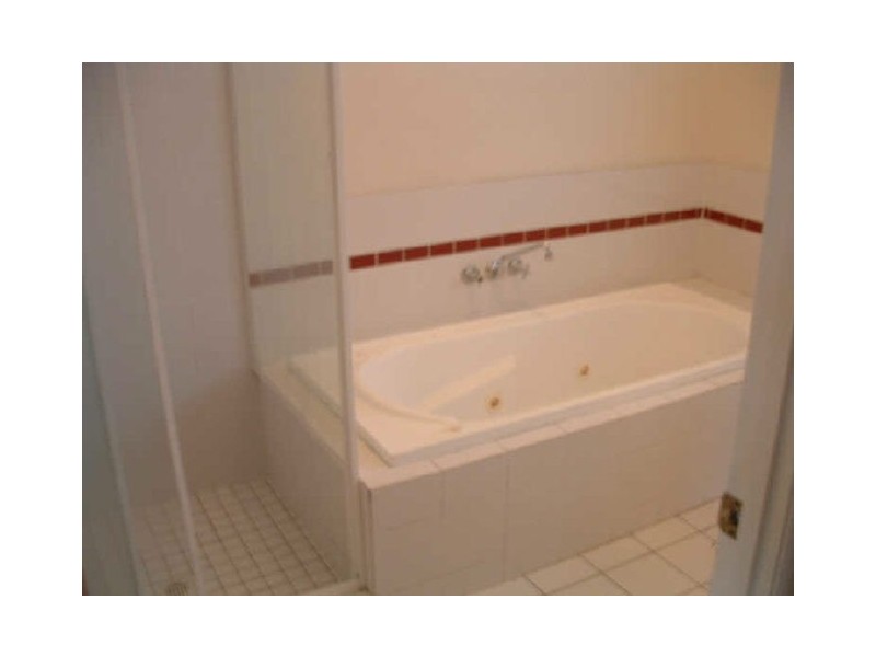 196 Ekibin Road, Tarragindi QLD 4121