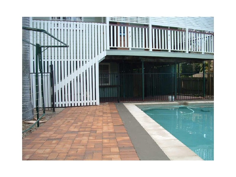 196 Ekibin Road, Tarragindi QLD 4121