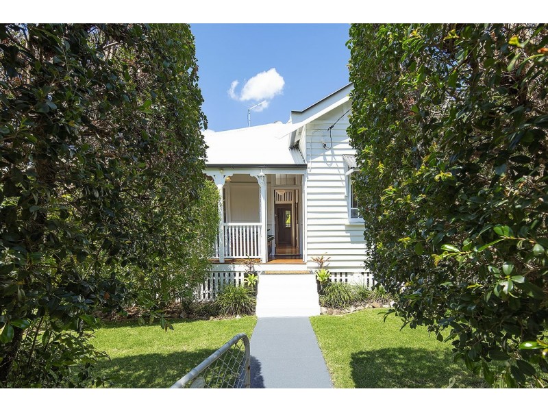 45 Livingstone Street, Yeerongpilly QLD 4105