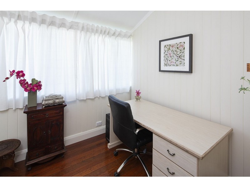 45 Livingstone Street, Yeerongpilly QLD 4105