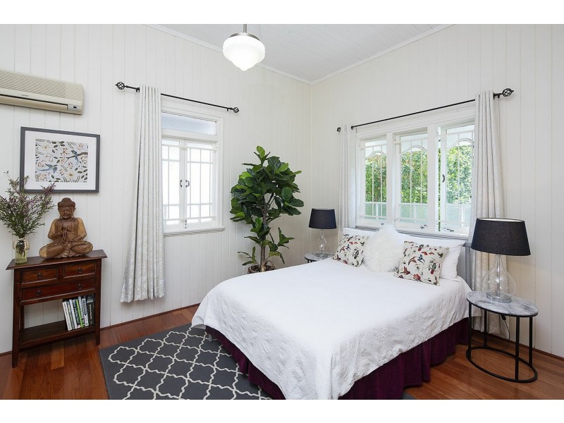 45 Livingstone Street, Yeerongpilly QLD 4105