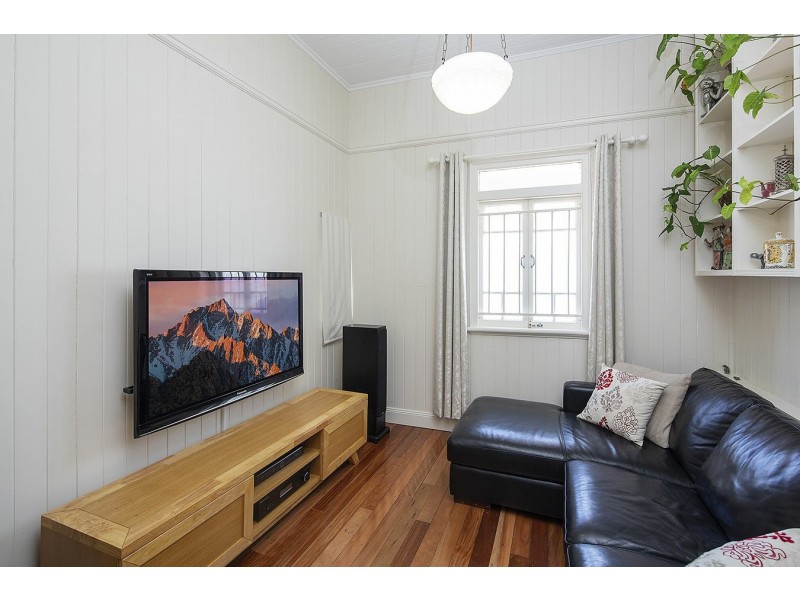 45 Livingstone Street, Yeerongpilly QLD 4105