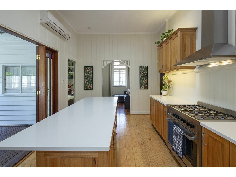 45 Livingstone Street, Yeerongpilly QLD 4105