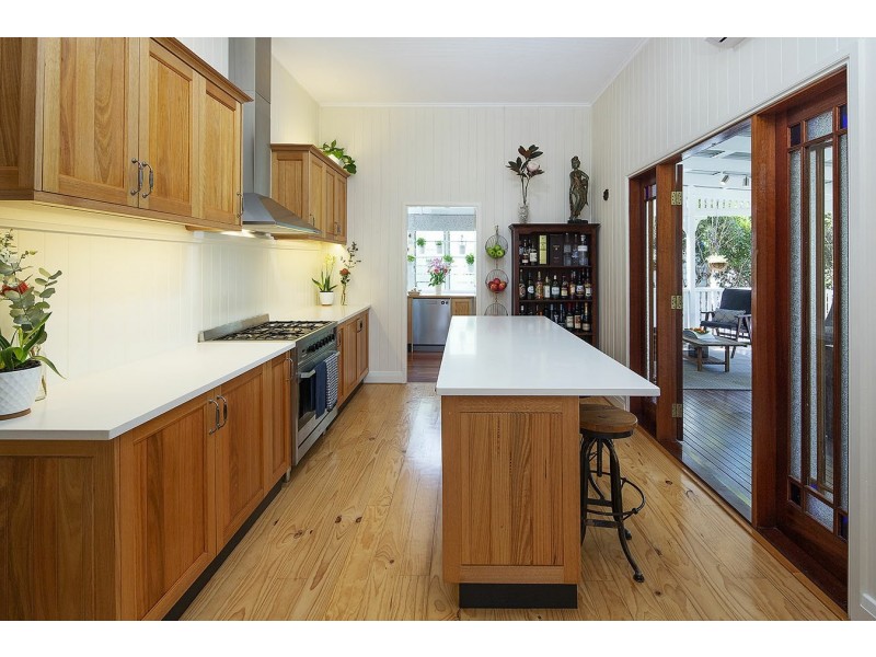 45 Livingstone Street, Yeerongpilly QLD 4105