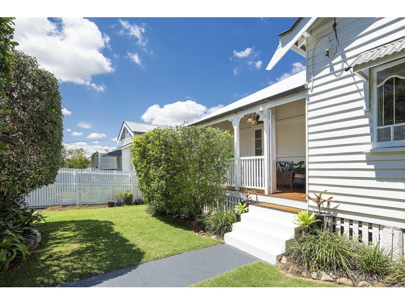 45 Livingstone Street, Yeerongpilly QLD 4105