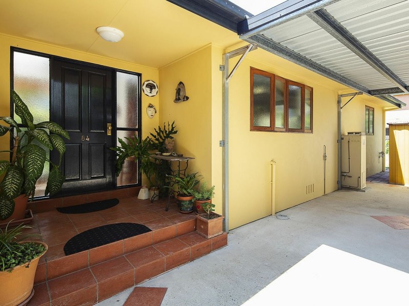 84 Brisbane Corso, Fairfield QLD 4103