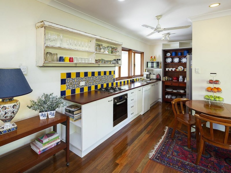 84 Brisbane Corso, Fairfield QLD 4103