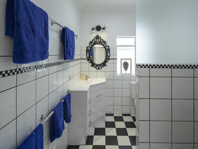 84 Brisbane Corso, Fairfield QLD 4103