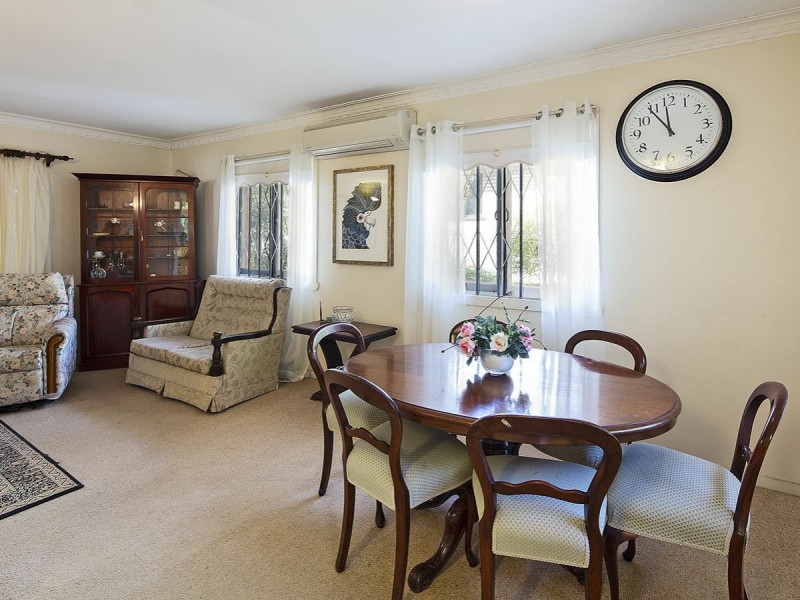 37 Osterley Road, Yeronga QLD 4104