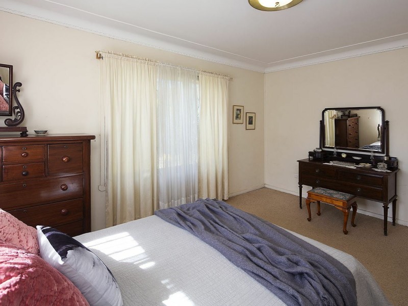 37 Osterley Road, Yeronga QLD 4104