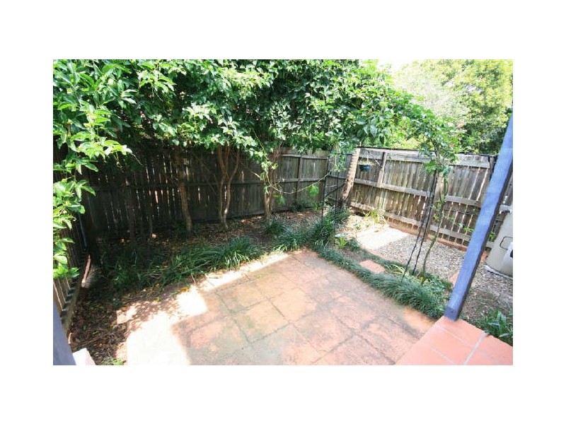 9/90 Chester Road, Annerley QLD 4103