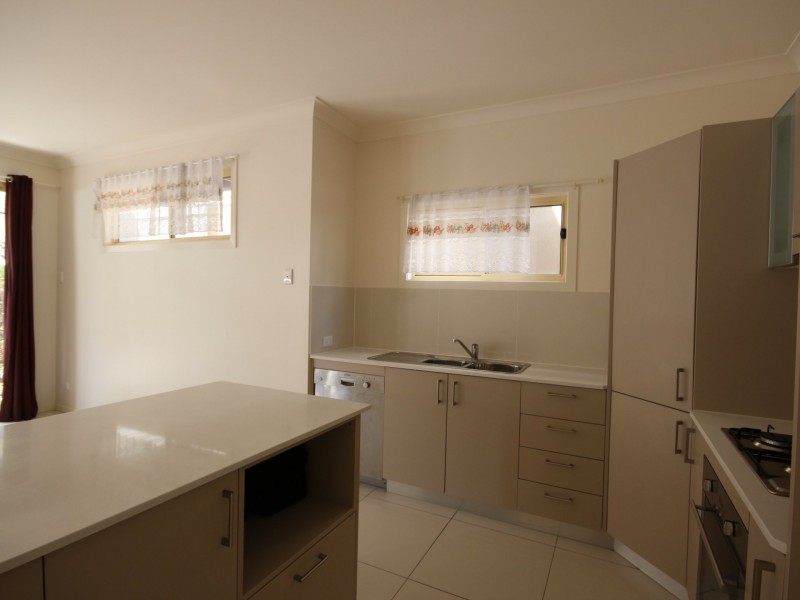 2/57 Vallely Street, Annerley QLD 4103