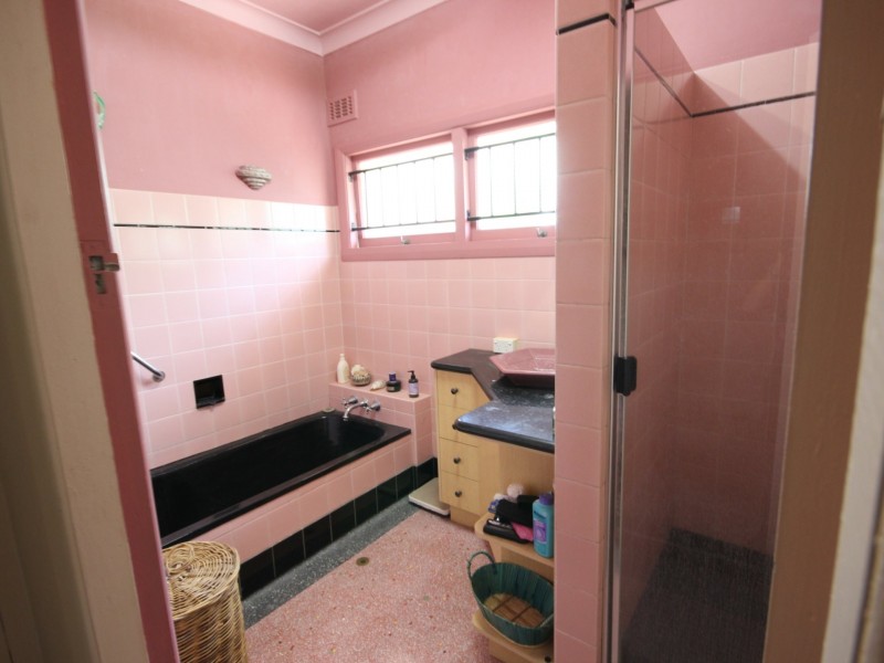 213 Hyde Road, Yeronga QLD 4104