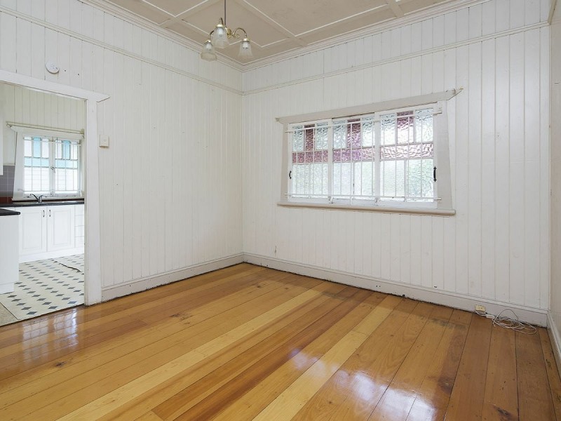 16 Ashby Street, Fairfield QLD 4103