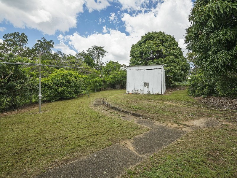 16 Ashby Street, Fairfield QLD 4103